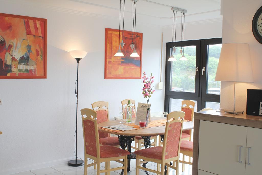 Ferienwohnung Seeblick Schalkenmehren Zimmer foto